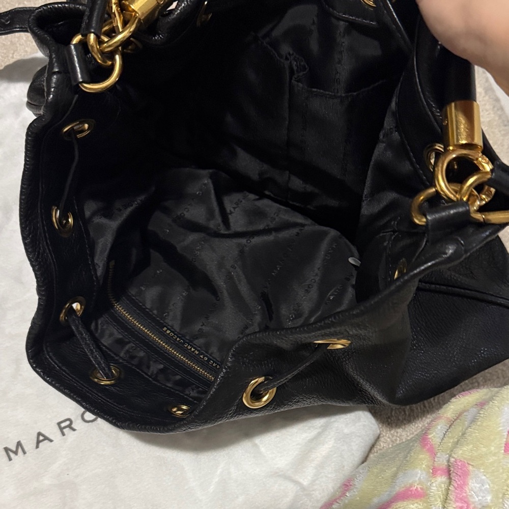 Marc by Marc Jacobs Black Leather Shoulder bucket Bag with Gold Accents - Picture 5 of 5